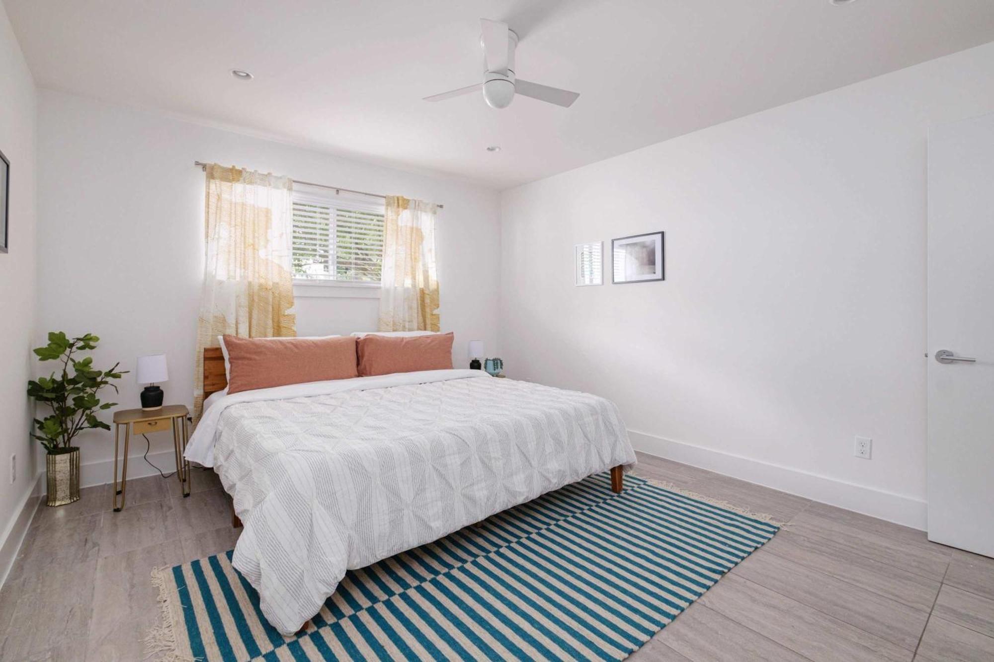Chic Clarksville 2Br Condo Near Downtown オースティン エクステリア 写真