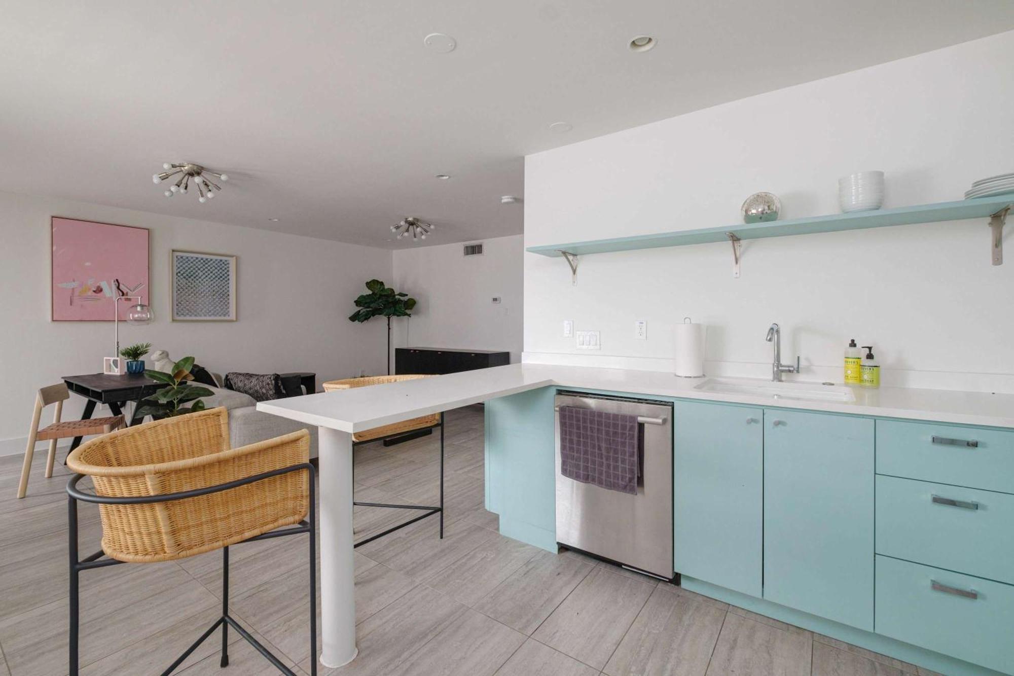 Chic Clarksville 2Br Condo Near Downtown オースティン エクステリア 写真
