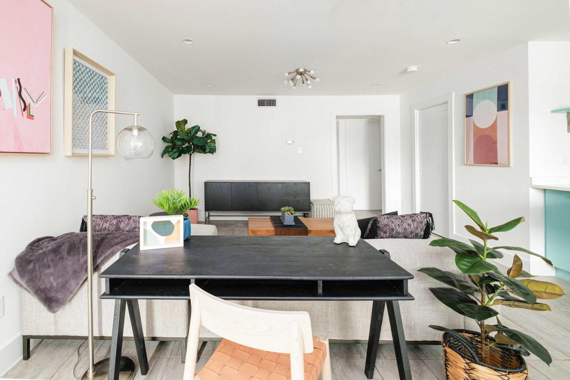Chic Clarksville 2Br Condo Near Downtown オースティン エクステリア 写真