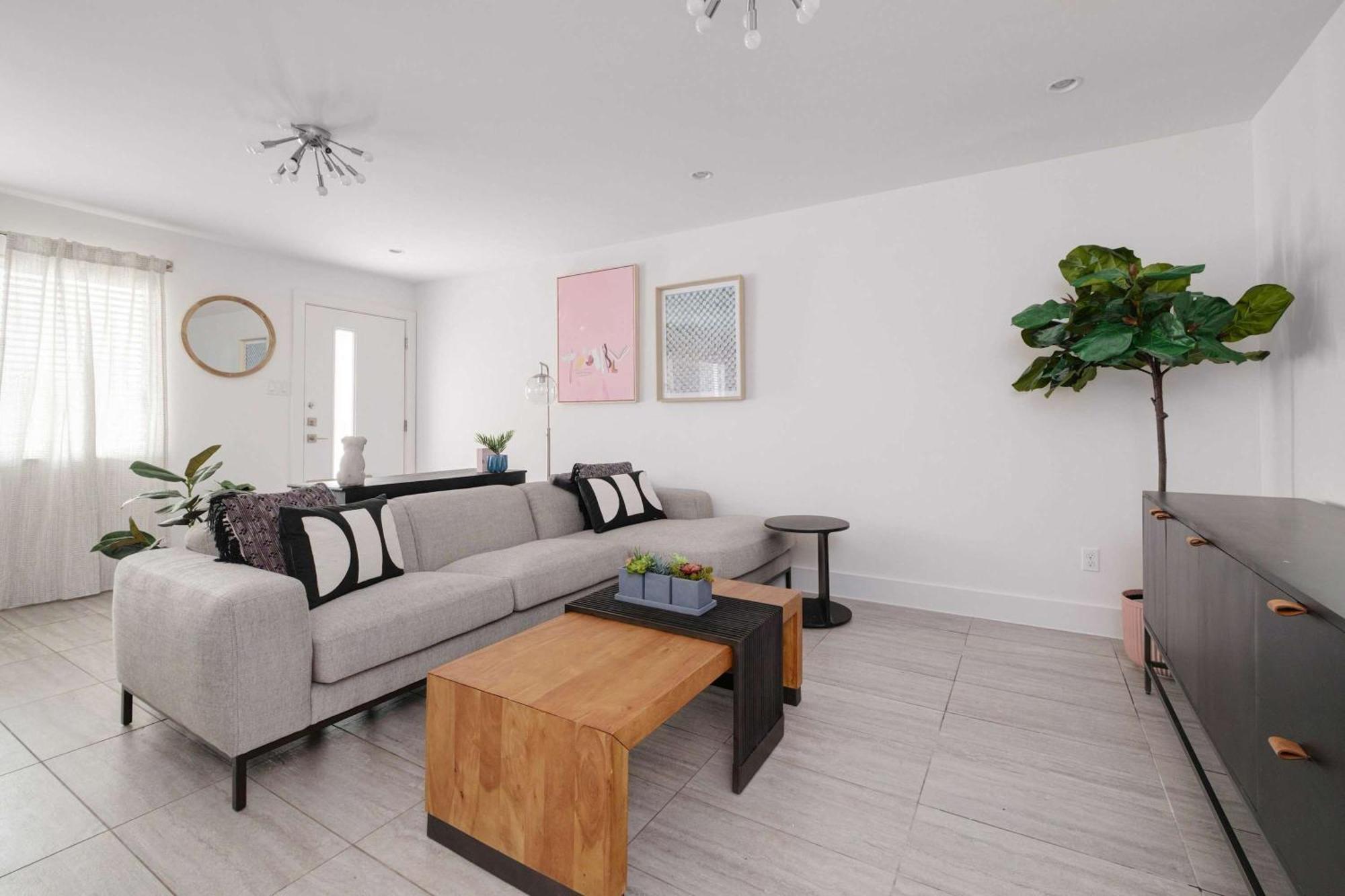 Chic Clarksville 2Br Condo Near Downtown オースティン エクステリア 写真